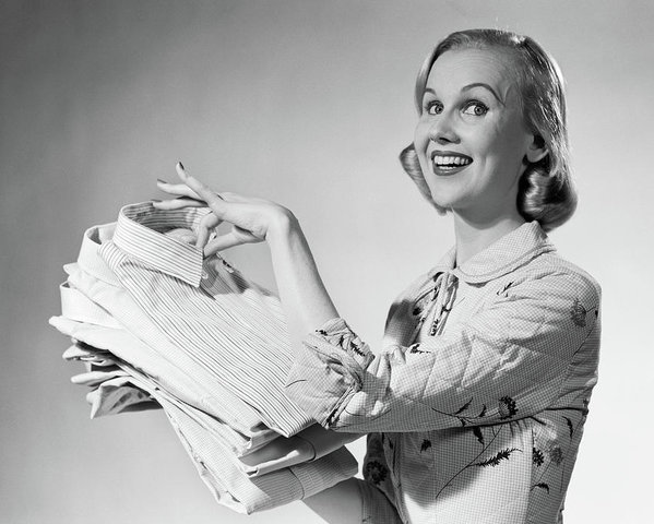 599x480 proud smiling woman housewife poster - 1950s Woman Drawing