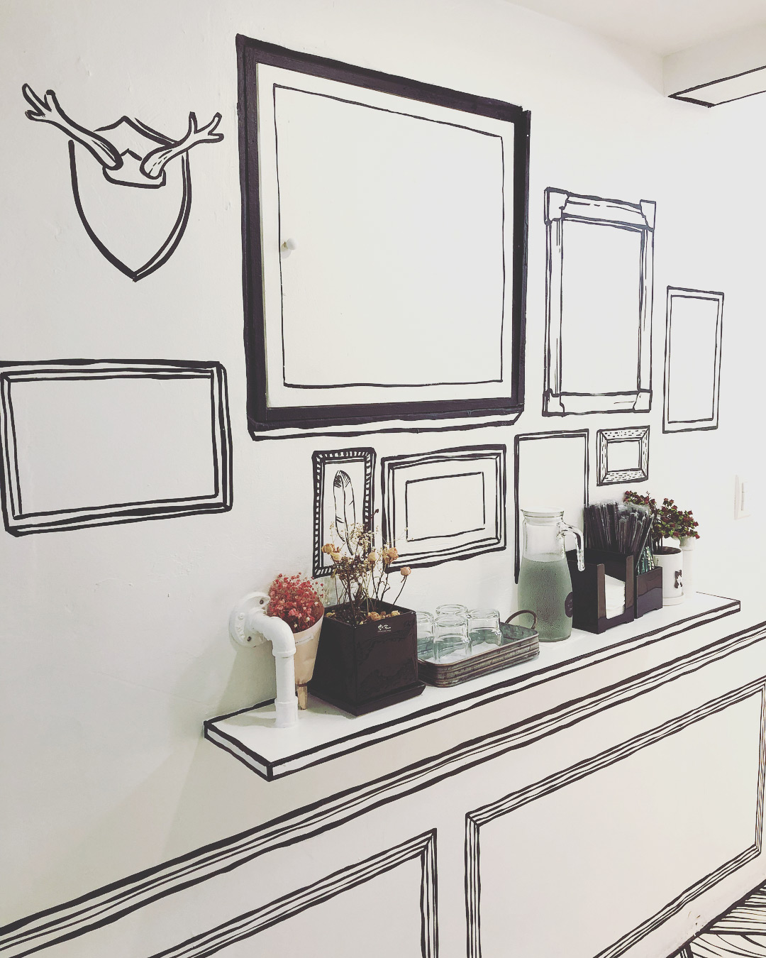 1080x1350 A Cafe In Seoul Uses Clever Contour Lines To Appear Like - 2 Dimensional Drawing