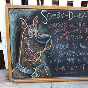 290x290 art teacher does some amazing chalkboard drawings to motivate his - Blackboard Drawing