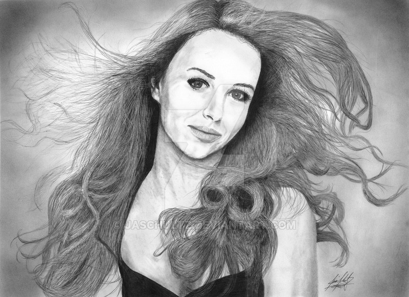 800x581 woman with blowing hair hyperrealistic drawing - Blowing Hair Drawing