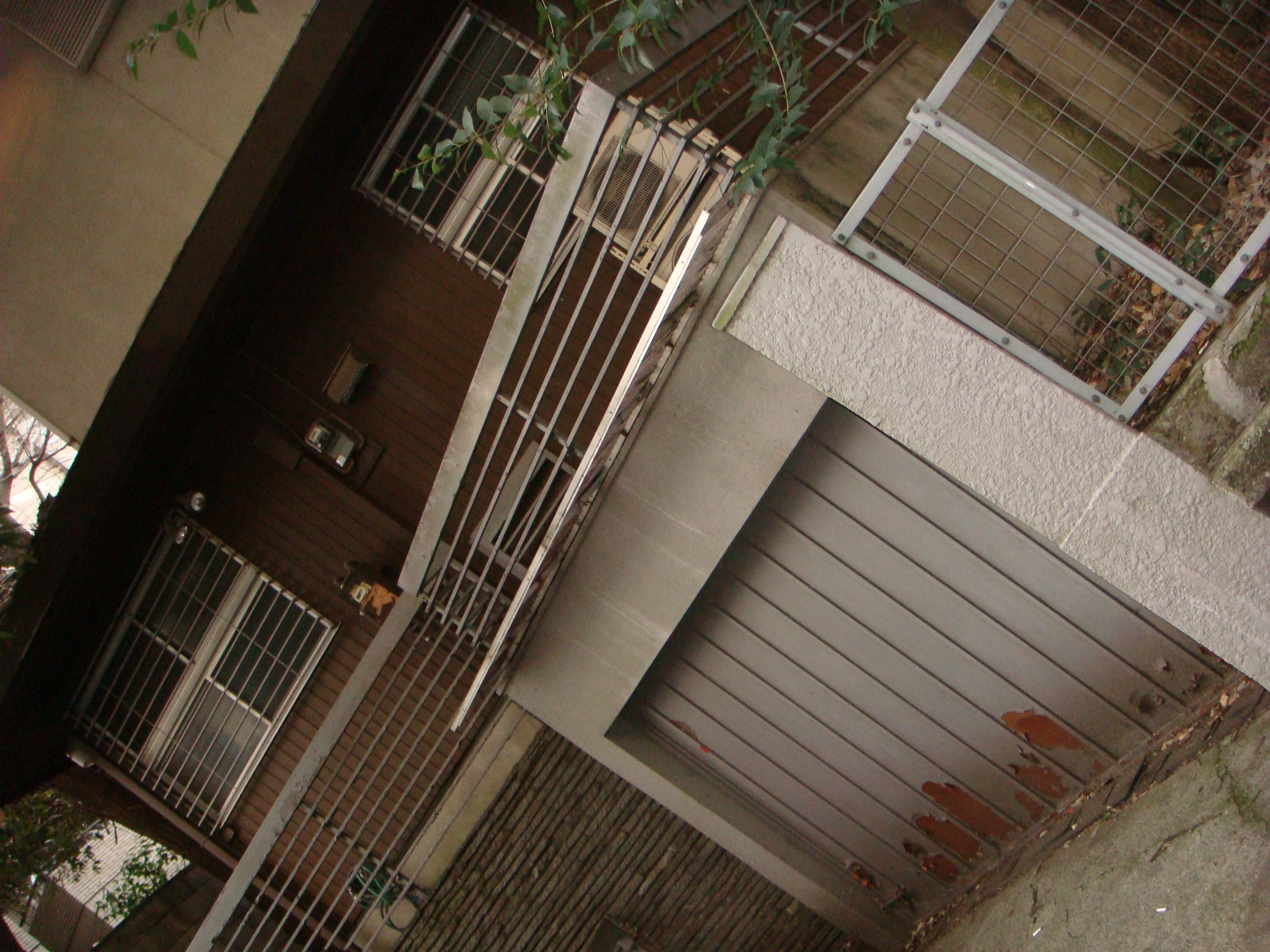 2592x1944 radley house window - Boo Radley House Drawing