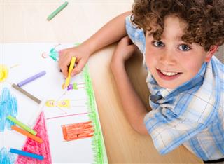 320x234 Doodle Diaries Really Cool Things To Draw When You're Bored - Boy Drawing A Picture