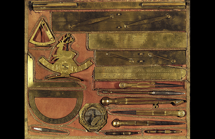 700x455 set of brass drawing instruments - Brass Drawing