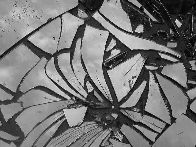 640x480 mirror drawing reflection broken - Broken Mirror Reflection Drawing