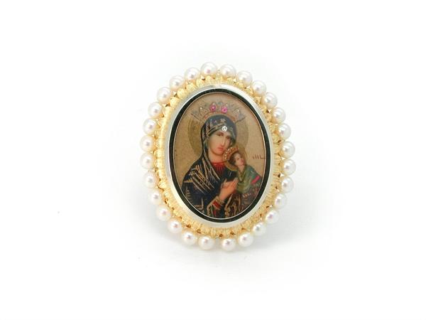600x450 golden pendant brooch with pearls drawing jewel in a box - Brooch Drawing