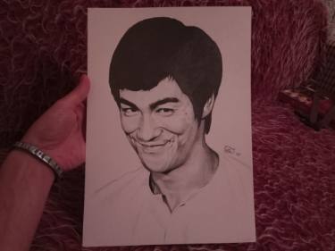 375x281 bruce lee portrait drawing with graphite pencils! drawing - Bruce Lee Drawing