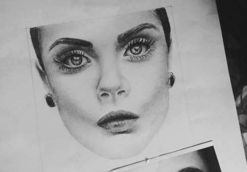 500x349 Cara Delevingne Draw Tumblr - Cara Delevingne Drawing