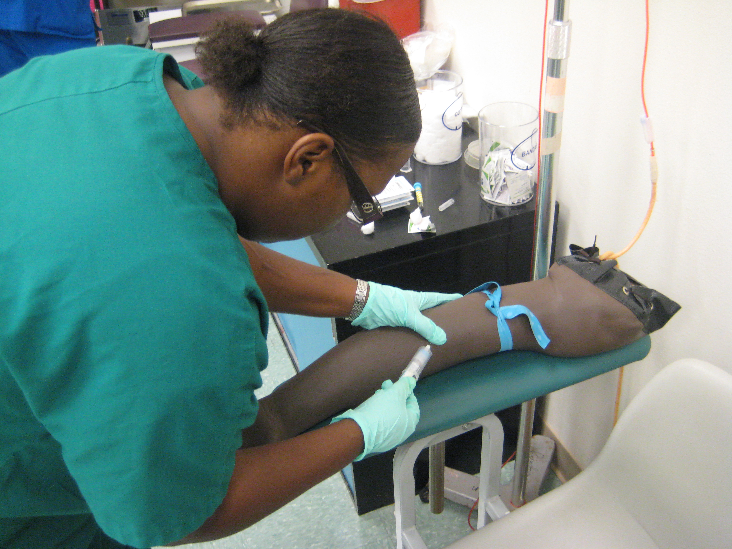 3072x2304 ma students practice blood draw skills ayers career college - Career In Drawing