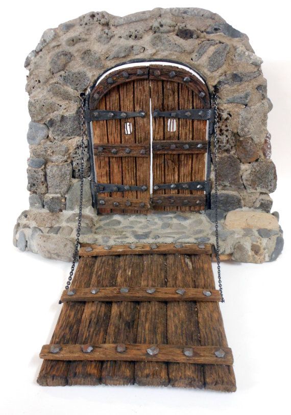 570x812 Castle Doors And Draw Bridge, Doors Open, Draw Bridge Draws - Castle Door Drawing