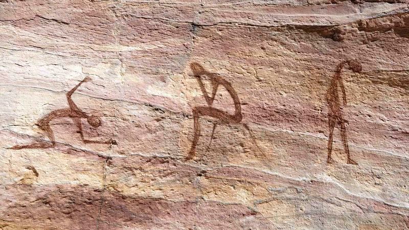800x450 newly discovered cave paintings suggest early man was battling - Cave Drawings