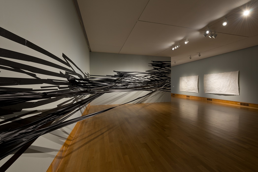 1048x700 exhibition closes drawing in space - Center Drawing