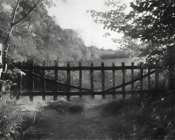 600x480 Charcoal Drawing Image Lovely Old Gate Into Countryside Field - Charcoal Drawing Landscape