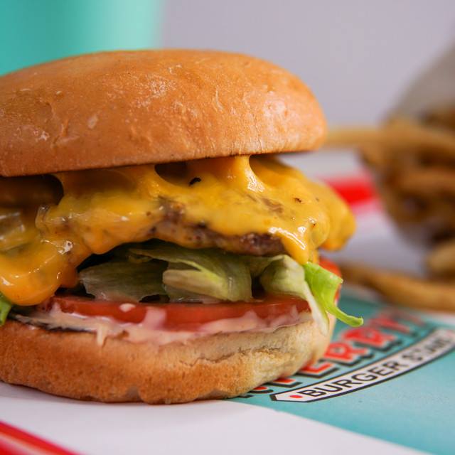 640x640 hidden texas cheeseburger haven named america's best burger chain - Cheeseburger Drawing