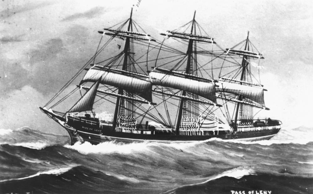 1000x621 filestatelibqld drawing of the ship pass of leny as - Clipper Ship Drawing