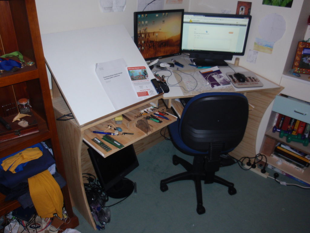 1024x768 computer desk and drawing board - Computer Desk Drawing