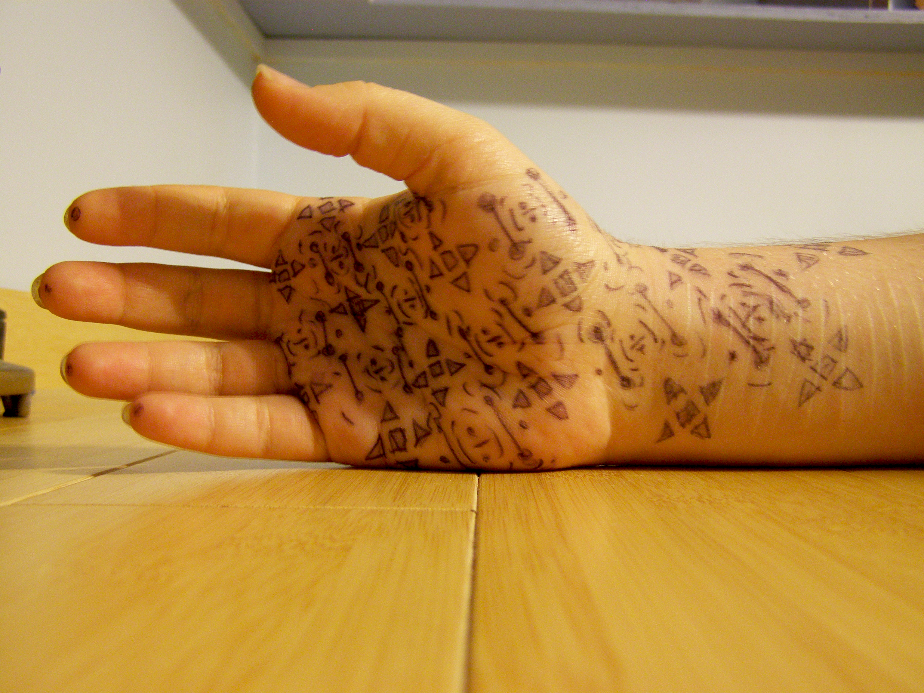 3072x2304 crazy people writing on the walls - Crazy People Drawings