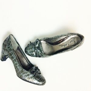 300x300 sam edelman shoes kitten heels patent leather croc poshmark - Croc Shoe Drawing