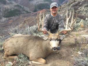300x225 mule deer hunting in colorado gear - Deer Hunting Drawings