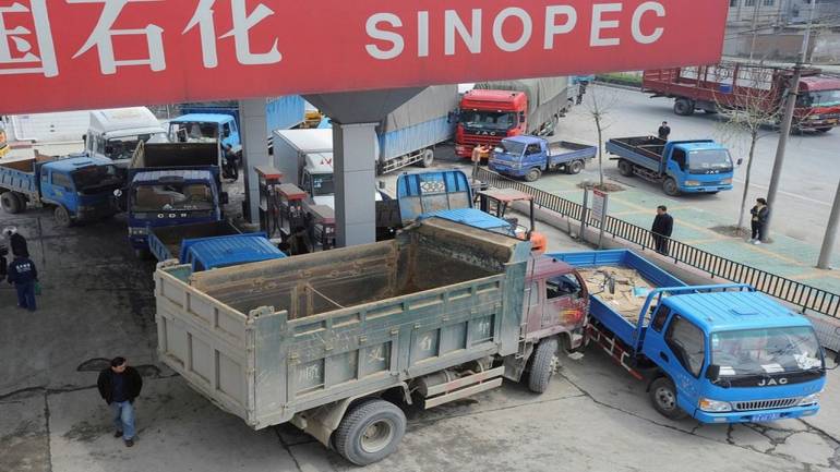 770x433 china drawing up plans to take polluting diesel trucks off - Diesel Truck Drawings