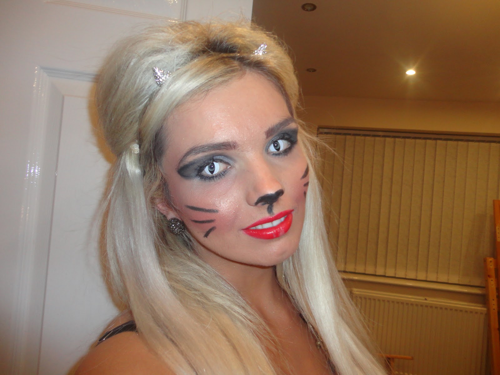 1600x1200 Draw Cat Whiskers On Face - Drawing A Cat Face For Halloween