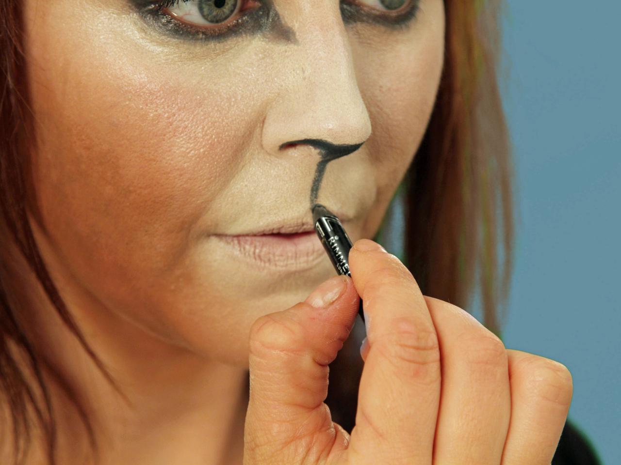 1280x960 Halloween Makeup Tutorial Cat Hgtv - Drawing Cat Faces On A Person