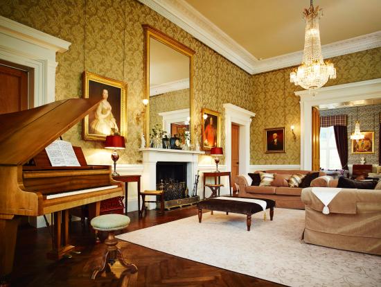 550x414 Large Drawing Room - Drawing Room