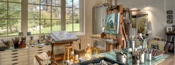 700x260 Setting Up A Work Space In Art Studio - Drawing Studio