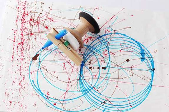 574x381 Topsy Turvy Drawing Utensils Handmade Drawing Machine - Drawing Utensils