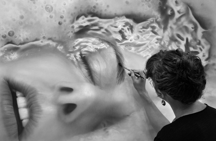 721x470 photorealistic drawings created with thin layers of graphite dust - Dust Drawing