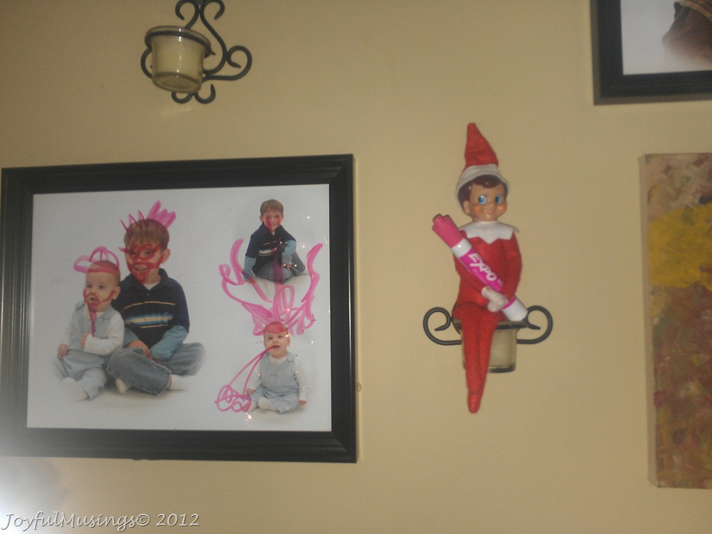 1024x768 Elf On The Shelf Ideas Pin For Next Year - Elf On The Shelf Drawing On Pictures