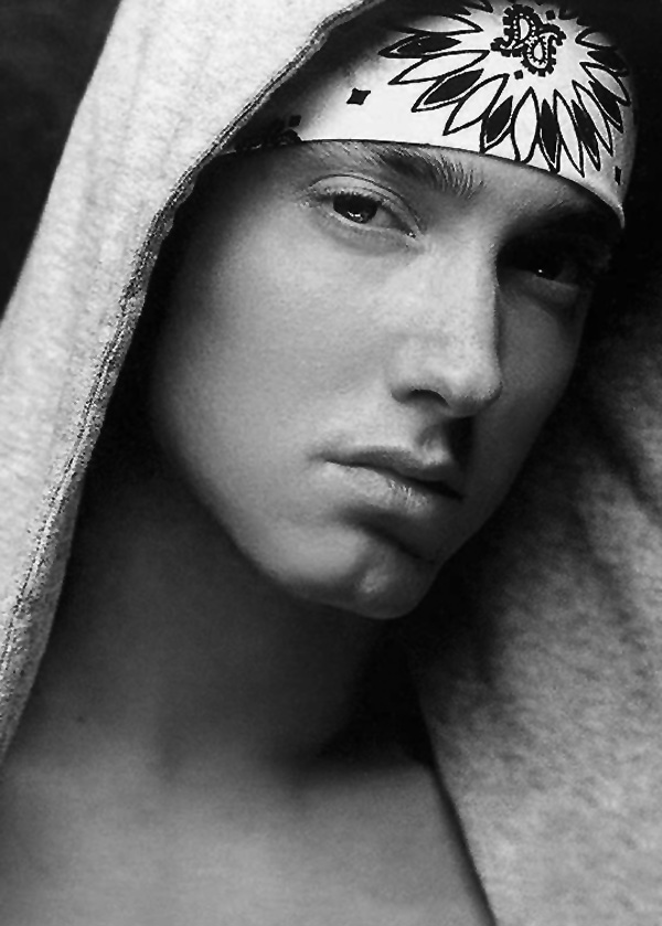 600x839 How To Sketch Eminem Draw Famous Faces - Eminem Drawing