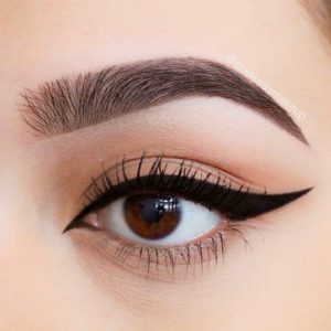 300x300 The Best Winged Eyeliner Styles For Your Eye Shape My Stylish Zoo - Eye With Eyeliner Drawing