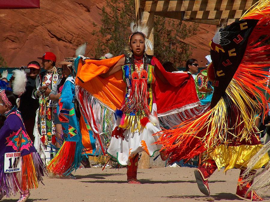 900x673 Fancy Shawl Dancer Drawing - Fancy Shawl Dancer Drawing