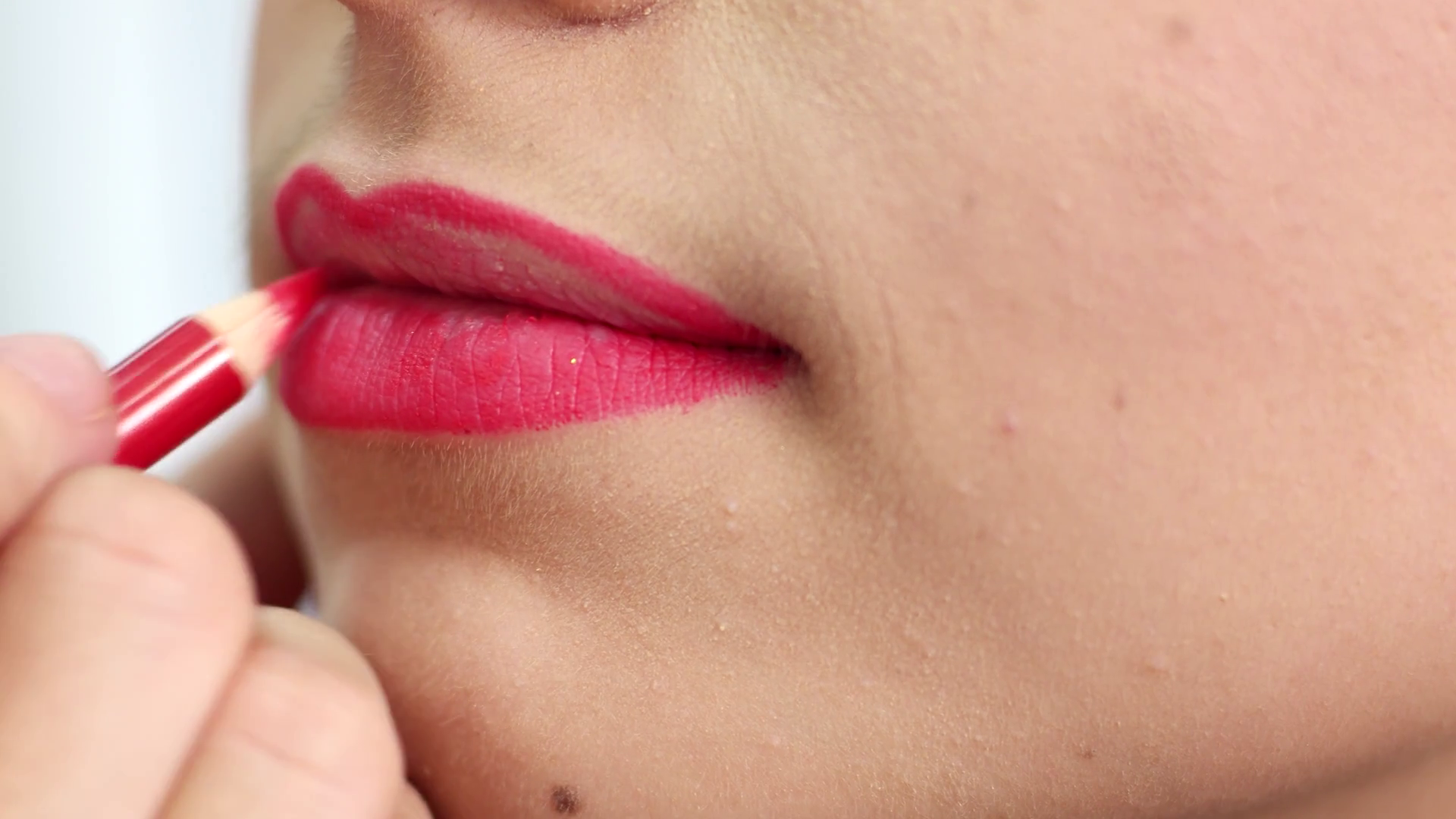 1920x1080 female lips red lip pencil drawing the contour of the lips before - Female Lips Drawing