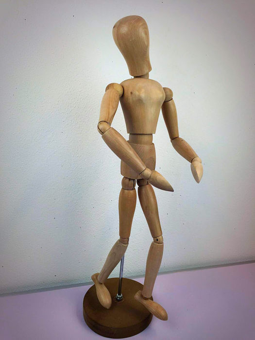 525x700 female mannequin model for drawing sketches - Female Mannequin Drawing