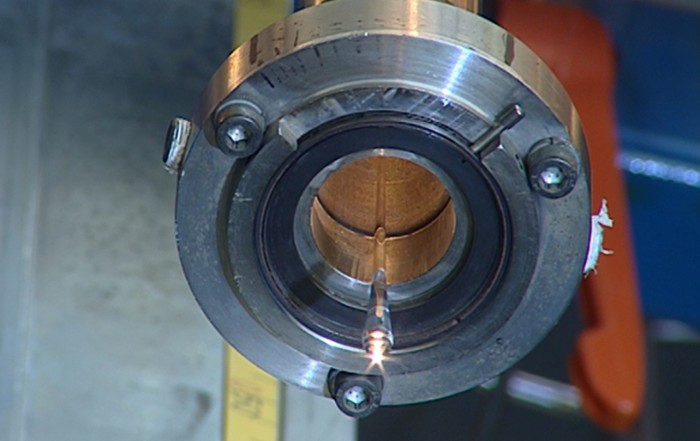 700x441 making optical fibers - Fiber Drawing