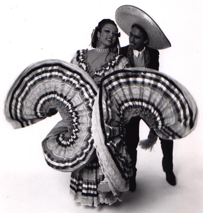 687x720 photogallery - Folklorico Dancer Drawing