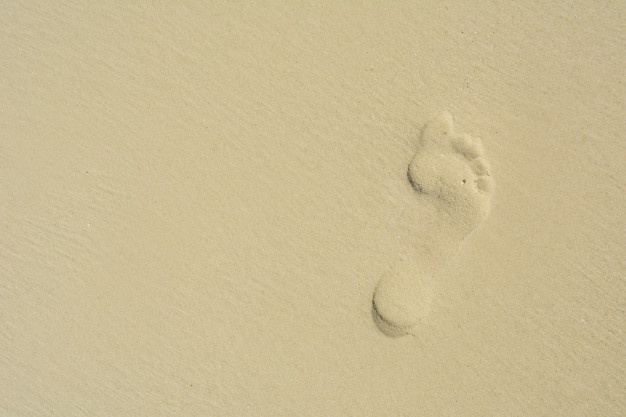 626x417 footprints sand vectors, photos and free download - Footprints In The Sand Drawing