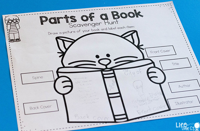 700x460 fantastic scholastic book giveaway + free printable book scavenger - Free Drawing Book For Kids