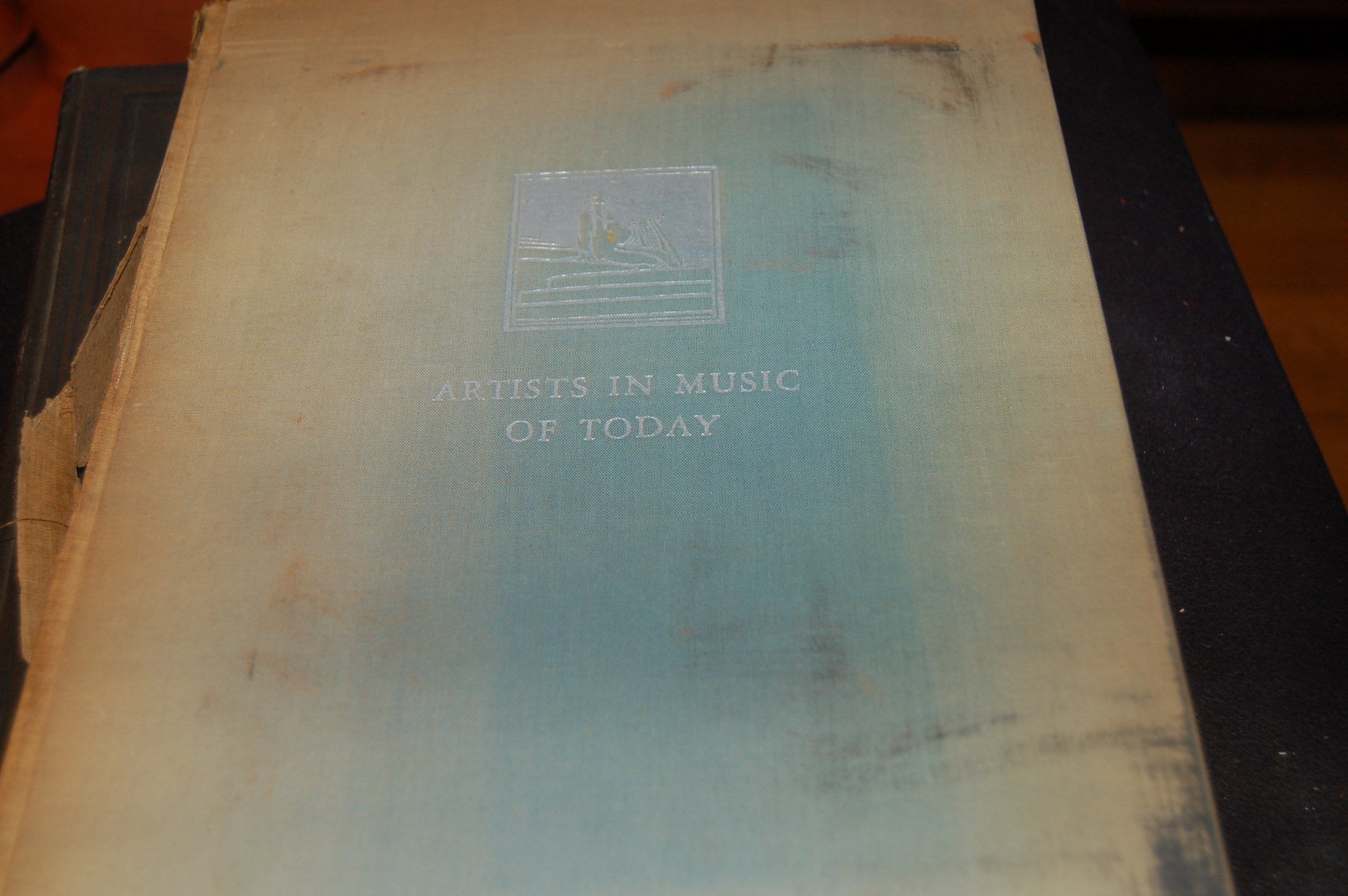 2560x1702 Artists In Music Of Today With Fifty Full - Full Page Drawings