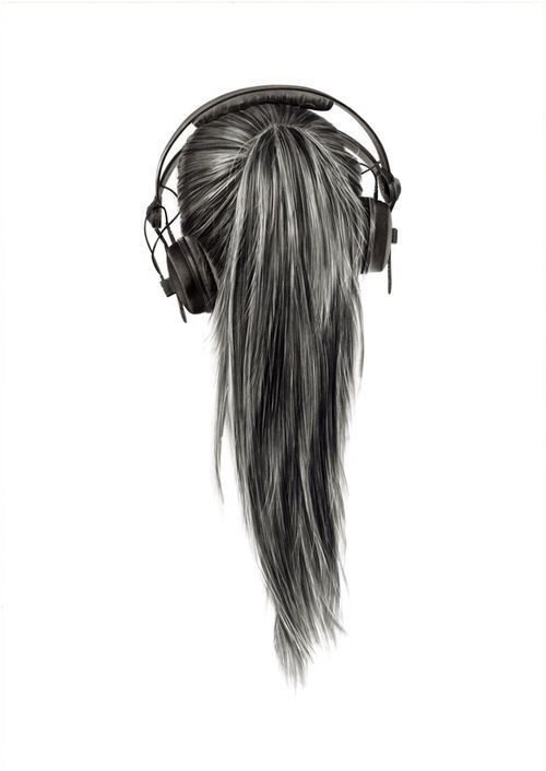 500x706 Impresionantes Ilustraciones Al Carbon Por Yanni Floros A R T - Girl With Headphones Drawing