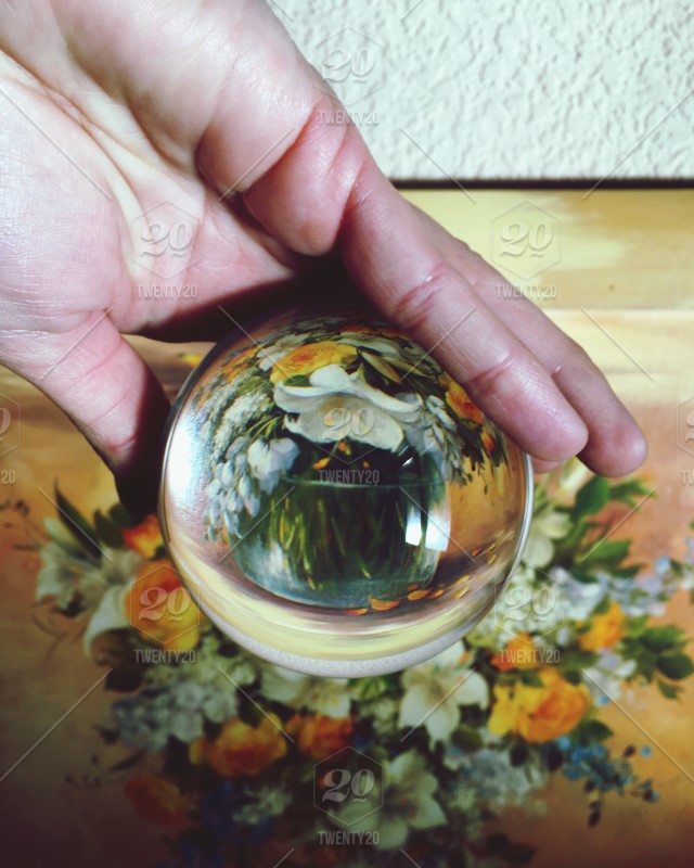640x800 reflection in a glass ball, an inverted picture, a picture - Glass Ball Drawing