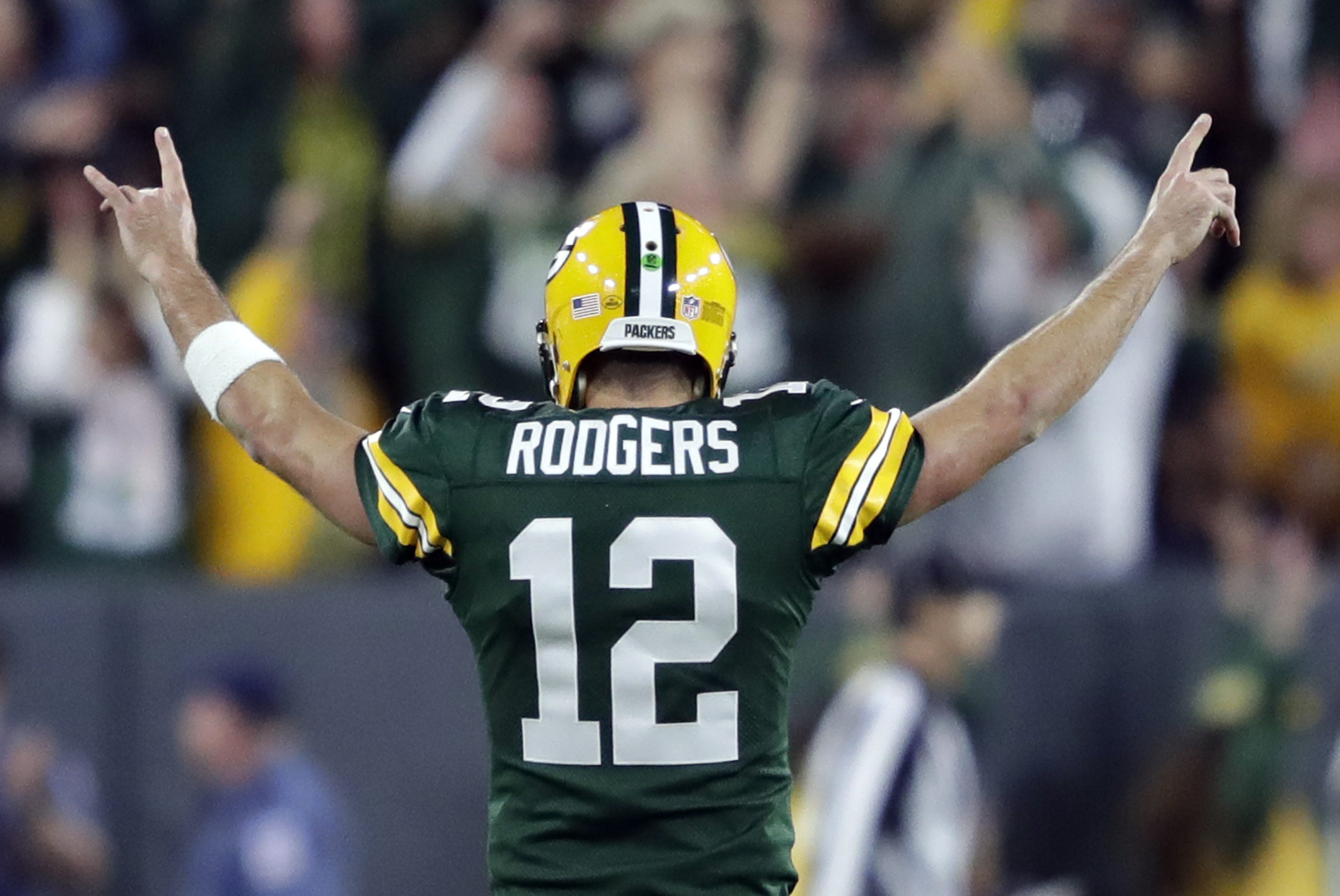 3248x2172 green bay packers aaron rodgers draws comparisons to jesus christ - Green Bay Packers Drawings