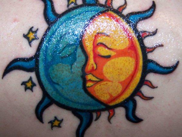 600x450 Sun And Moon Tattoos - Half Sun Half Moon Drawing