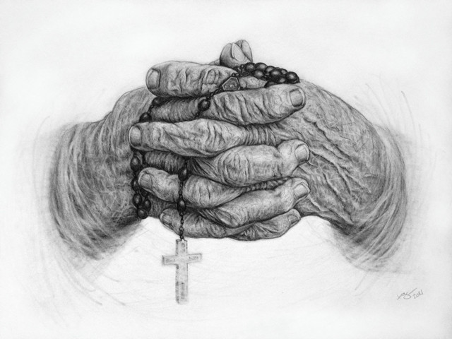 640x480 Wrinkled Hands With Rosary Pencil Drawing - Hand With Pencil Drawing