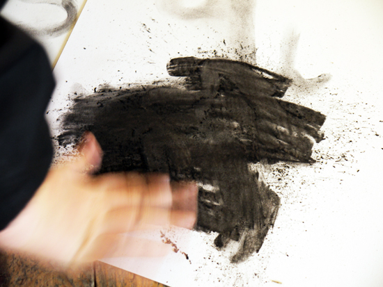 550x413 drawing like a caveman handprint art - Handprint Drawing