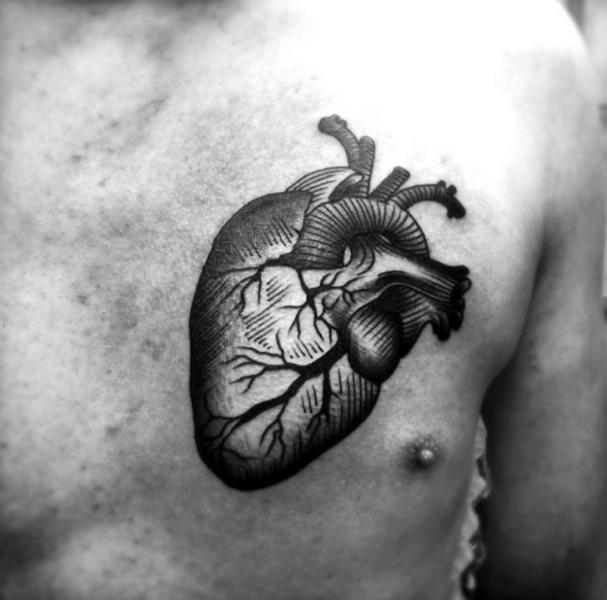 607x600 Chest Heart Draw Tattoo - Heart Drawing Tattoo
