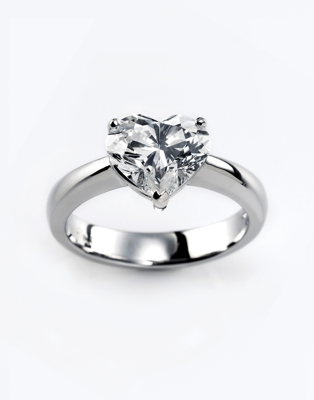 628x800 heart shaped engagement ring photos lovetoknow - Heart Shaped Diamond Drawing