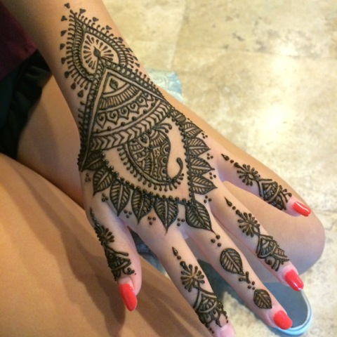 480x480 Henna Artwork On Arms And Hands In Creative And Beautiful Patterns - Henna Drawings On Hand