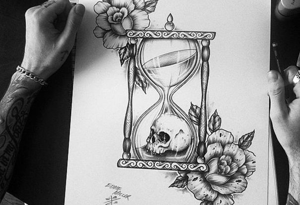 605x414 Unique Hourglass Tattoo Designs - Hourglass Tattoo Drawing